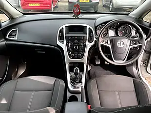 Used 2012 Vauxhall Astra Sri White - Interior and Exterior details 14
