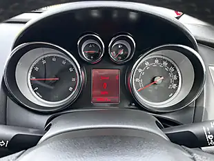 Used 2012 Vauxhall Astra Sri White - Interior and Exterior details 16