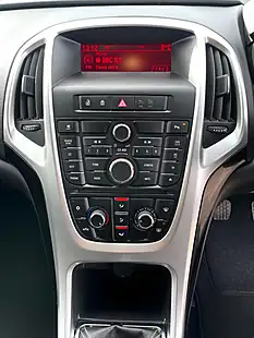 Used 2012 Vauxhall Astra Sri White - Interior and Exterior details 19