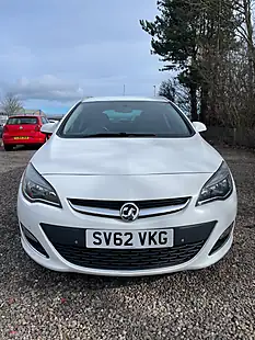 Used 2012 Vauxhall Astra Sri White - Interior and Exterior details 9