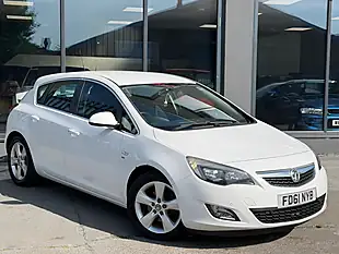Used 2012 Vauxhall Astra Sri White - Interior and Exterior details 2