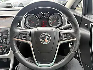Used 2012 Vauxhall Astra Sri White - Interior and Exterior details 18