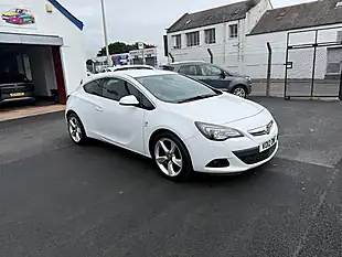 Used 2012 Vauxhall Astra Sri White - Interior and Exterior details 3
