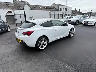 Used 2012 Vauxhall Astra Sri White - Interior and Exterior details 5