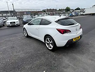 Used 2012 Vauxhall Astra Sri White - Interior and Exterior details 7