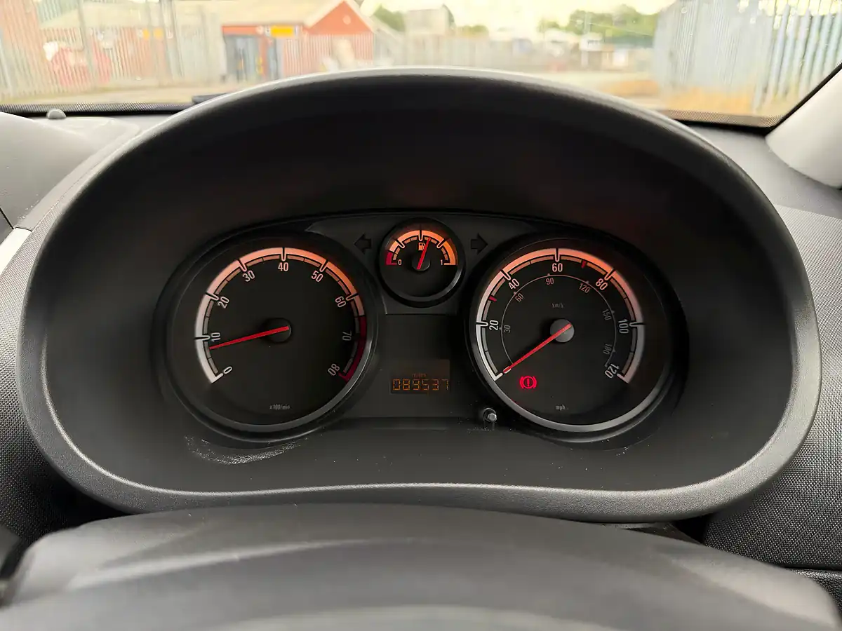 Used 2012 Vauxhall Corsa Active Ac Blue - Interior and Exterior details 10
