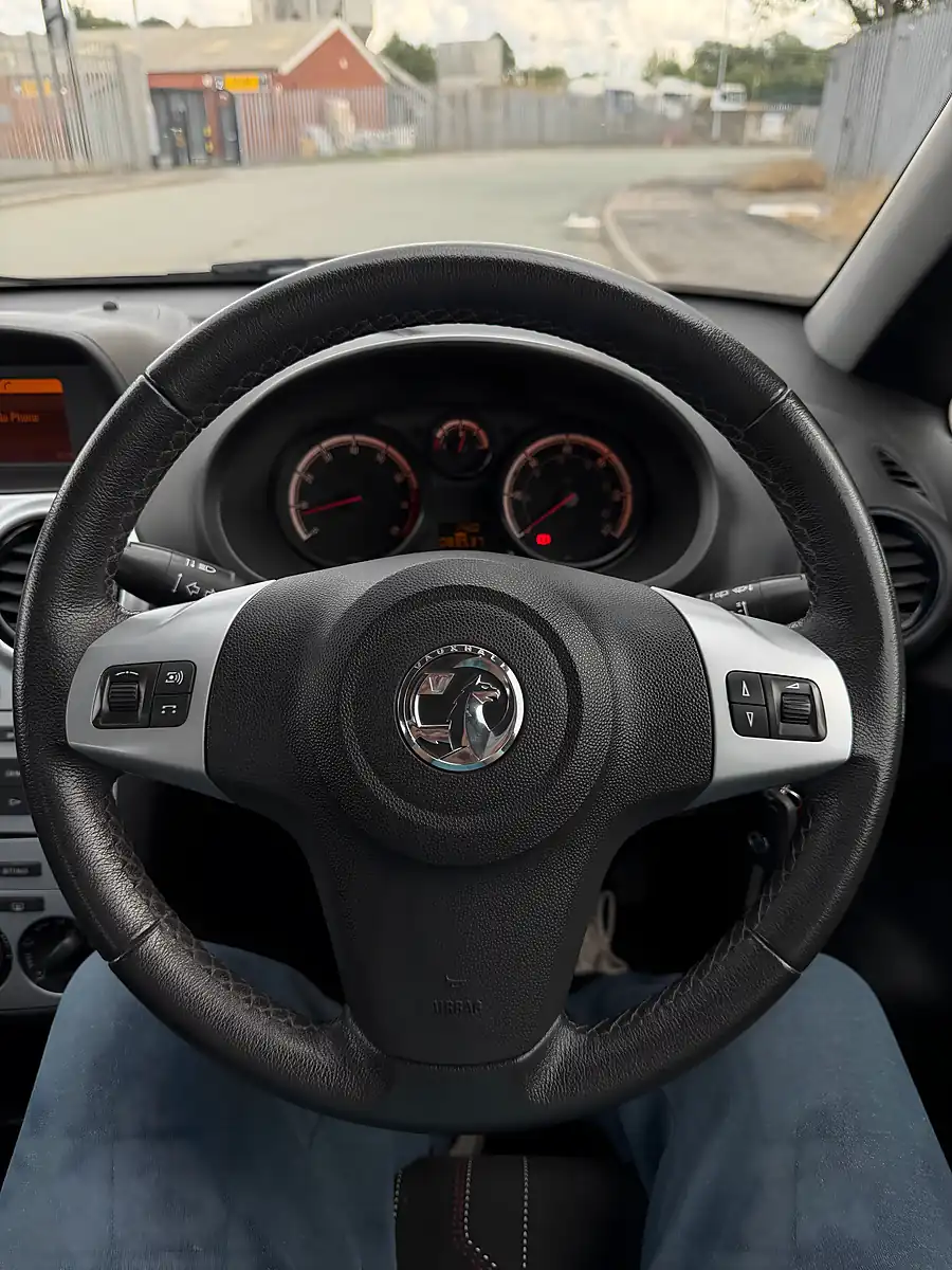 Used 2012 Vauxhall Corsa Active Ac Blue - Interior and Exterior details 11
