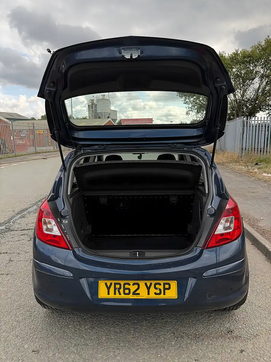 Used 2012 Vauxhall Corsa Active Ac Blue - Interior and Exterior details 15