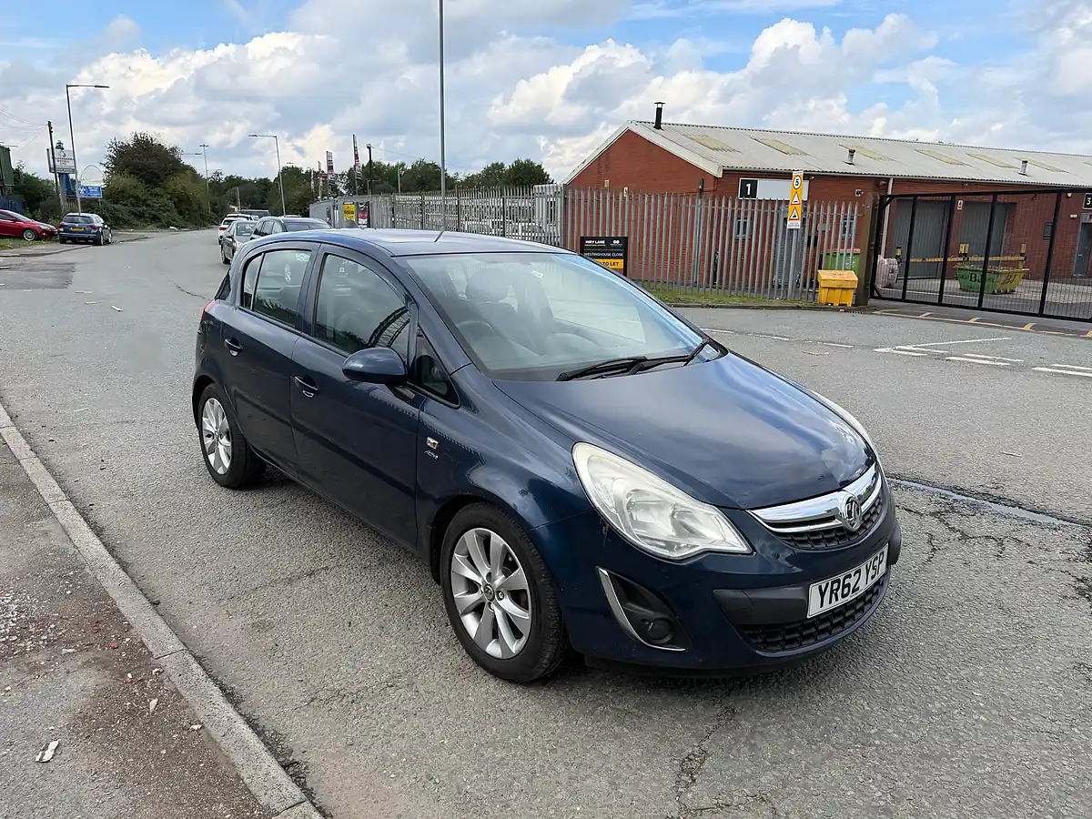 Used 2012 Vauxhall Corsa Active Ac Blue - Interior and Exterior details 8