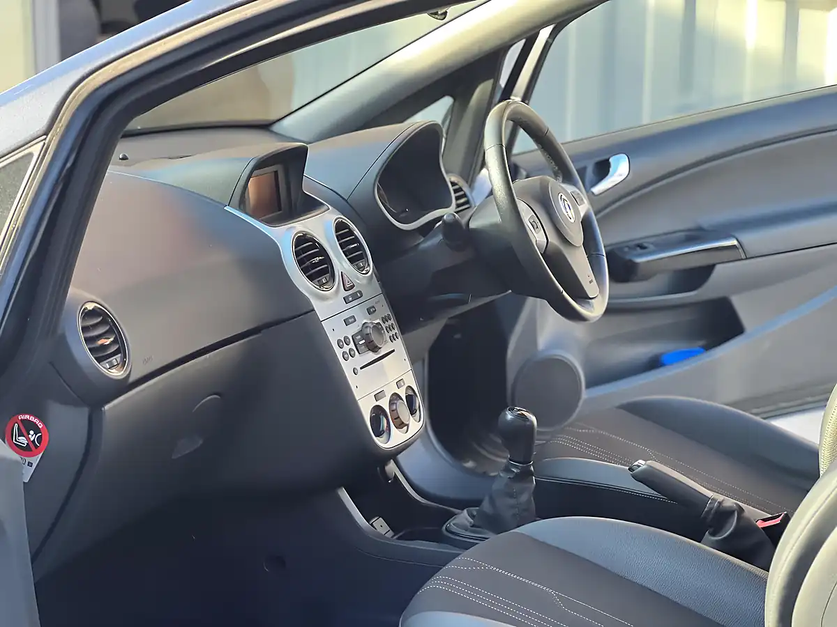Used 2012 Vauxhall Corsa Active Black - Interior and Exterior details 11