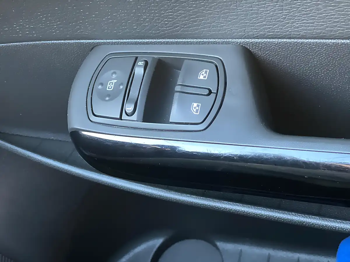 Used 2012 Vauxhall Corsa Active Black - Interior and Exterior details 13