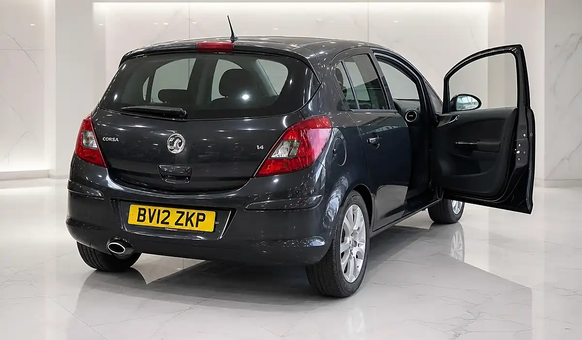 Used 2012 Vauxhall Corsa Exclusiv Black - Interior and Exterior details 4