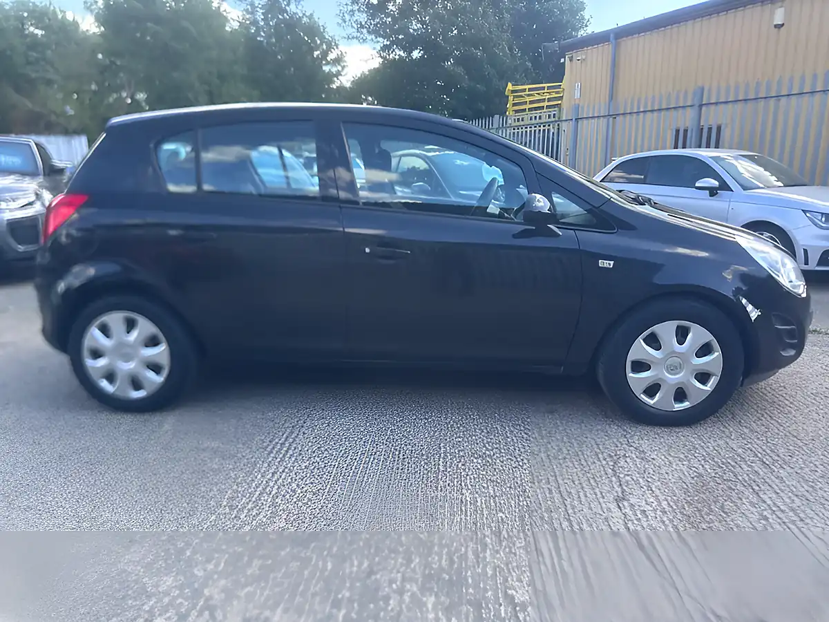 Used 2012 Vauxhall Corsa Exclusiv Black - Interior and Exterior details 5