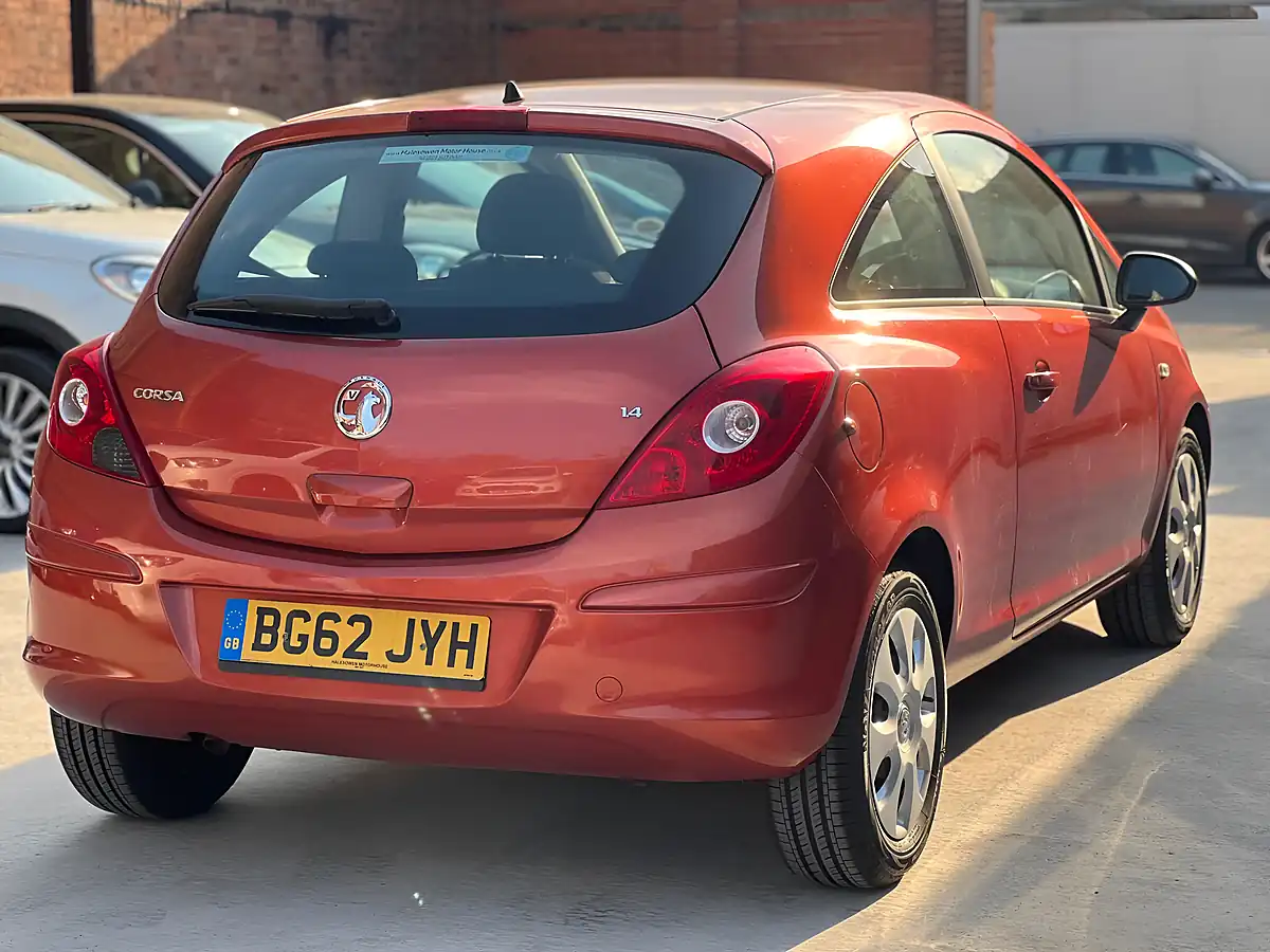 Used 2012 Vauxhall Corsa Exclusiv Orange - Interior and Exterior details 9