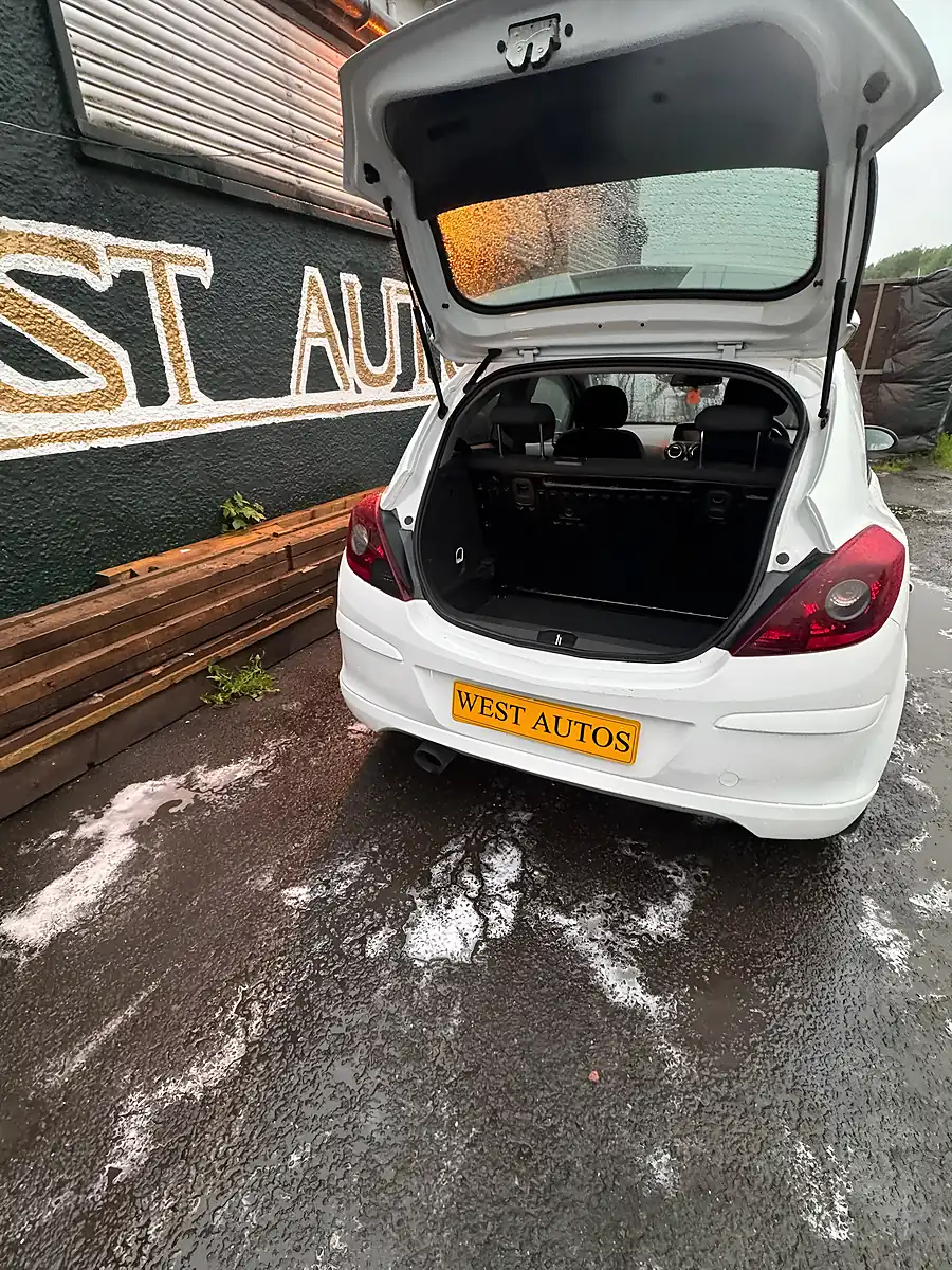 Used 2012 Vauxhall Corsa - Interior and Exterior details 5