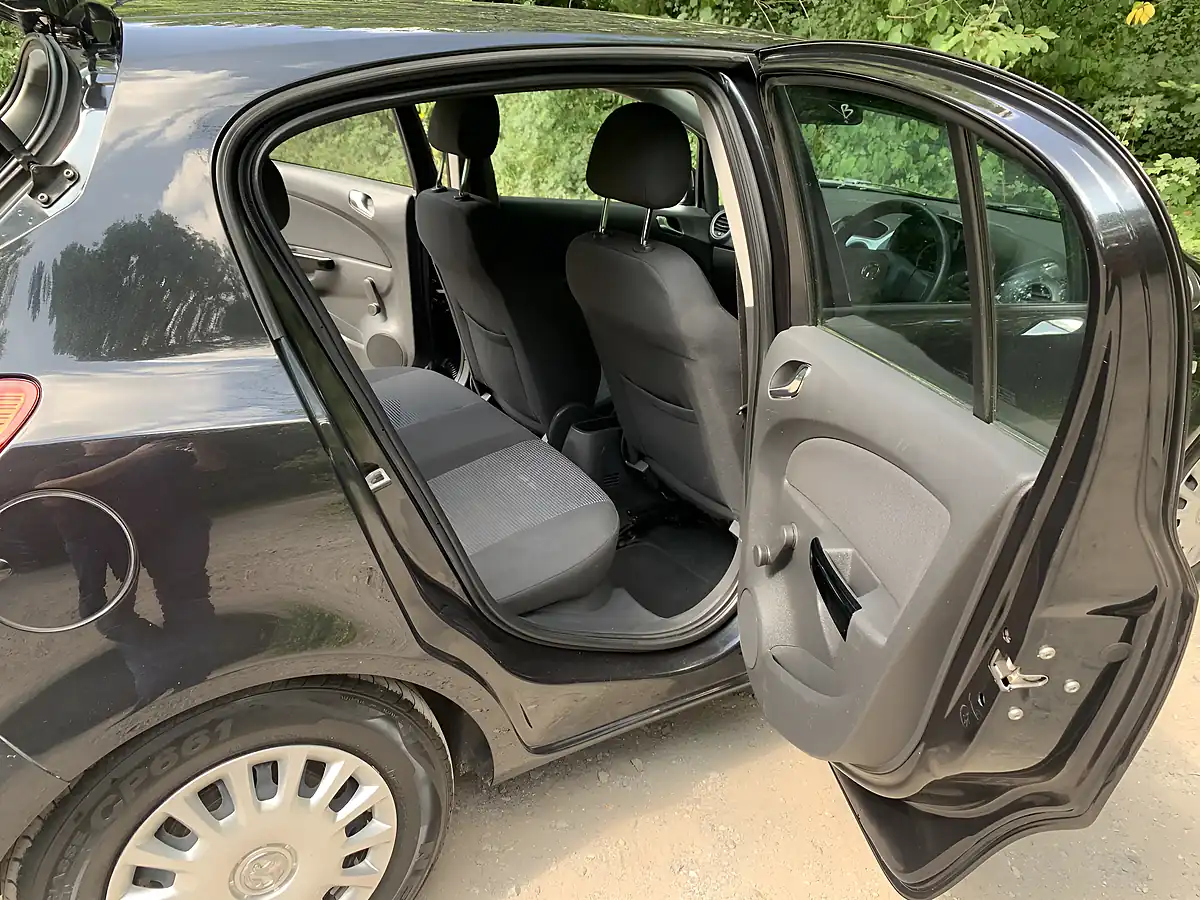 Used 2012 Vauxhall Corsa S Black - Interior and Exterior details 12