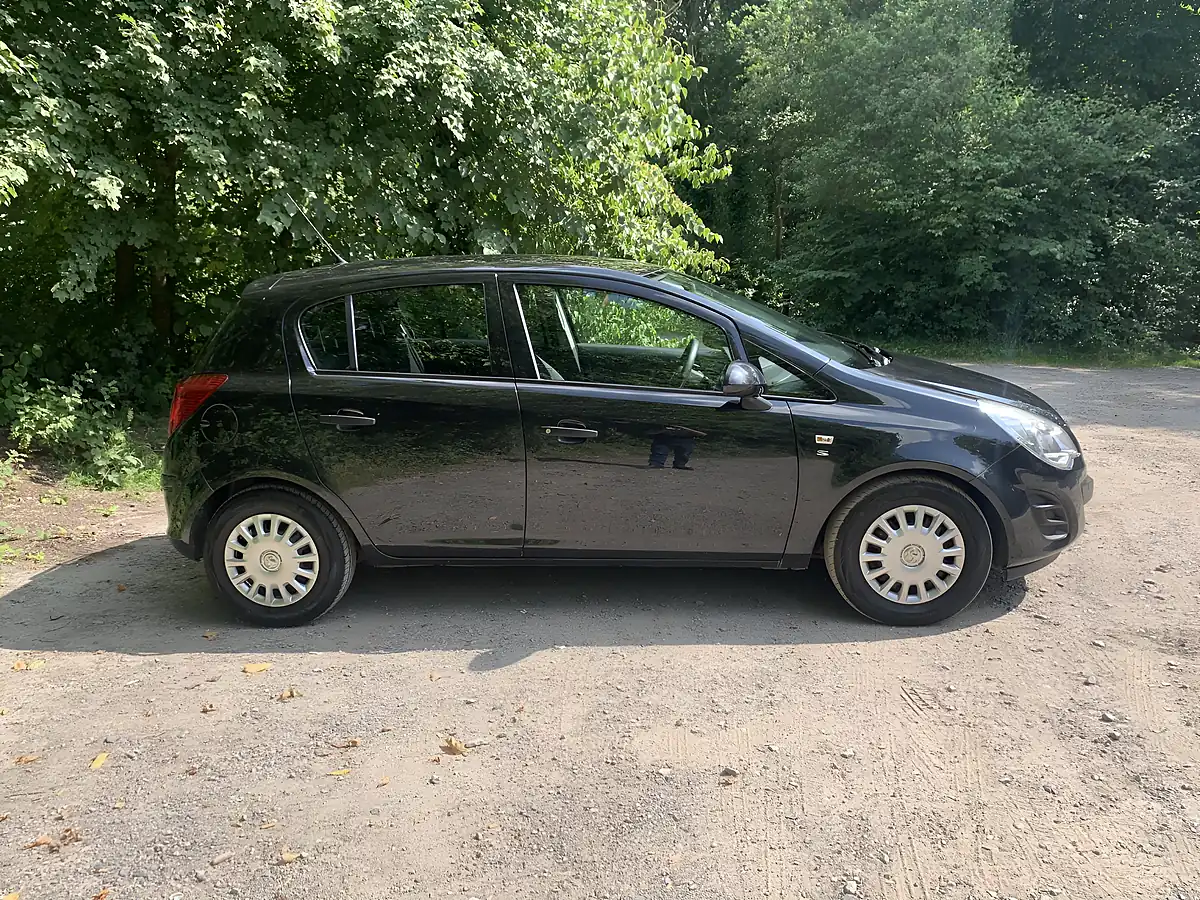 Used 2012 Vauxhall Corsa S Black - Interior and Exterior details 4