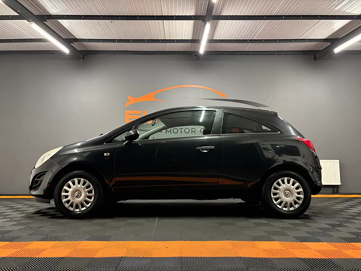 Used 2012 Vauxhall Corsa S Ecoflex Black - Interior and Exterior details 3