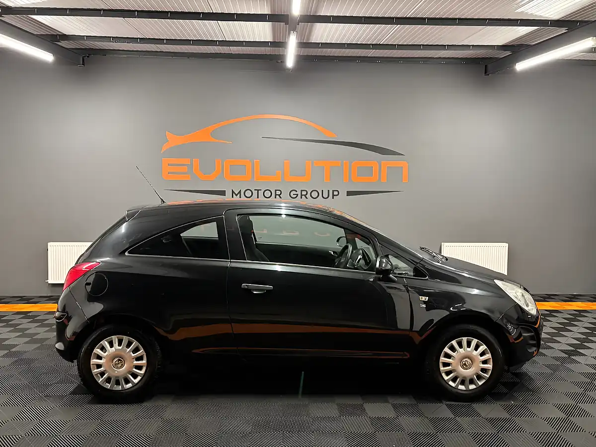 Used 2012 Vauxhall Corsa S Ecoflex Black - Interior and Exterior details 7