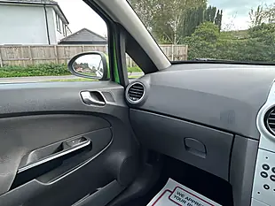 Used 2012 Vauxhall Corsa S Green - Interior and Exterior details 16