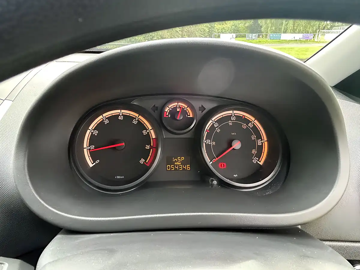 Used 2012 Vauxhall Corsa S Green - Interior and Exterior details 18