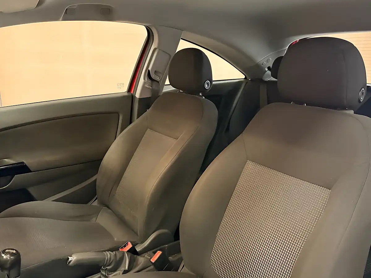 Used 2012 Vauxhall Corsa S Red - Interior and Exterior details 16