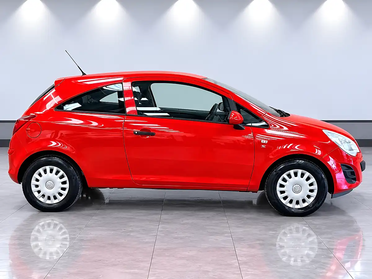 Used 2012 Vauxhall Corsa S Red - Interior and Exterior details 2