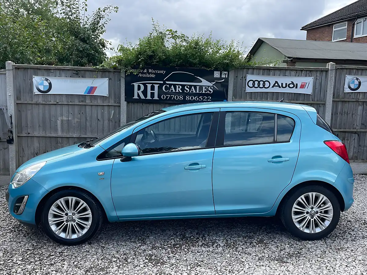 Used 2012 Vauxhall Corsa Se Blue - Interior and Exterior details 10