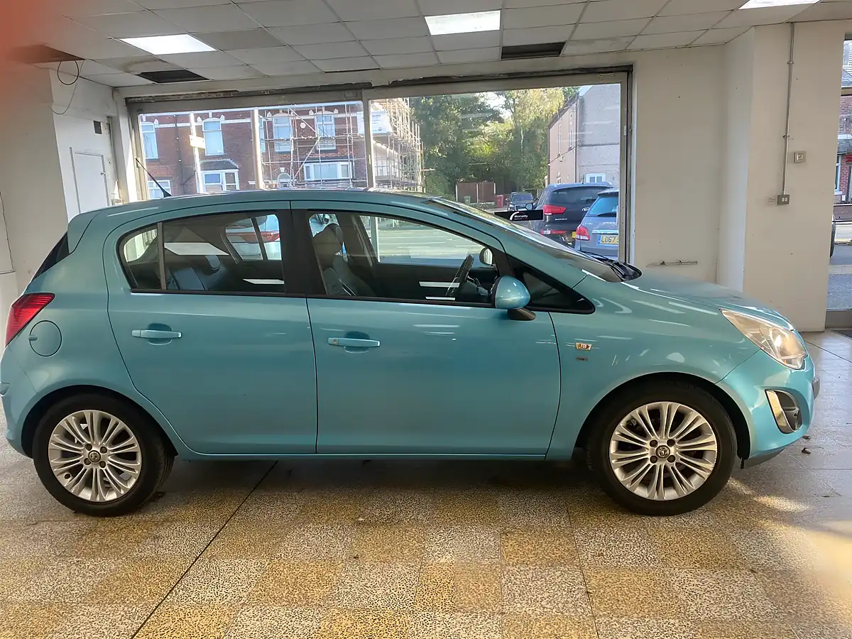 Used 2012 Vauxhall Corsa Se Blue - Interior and Exterior details 7