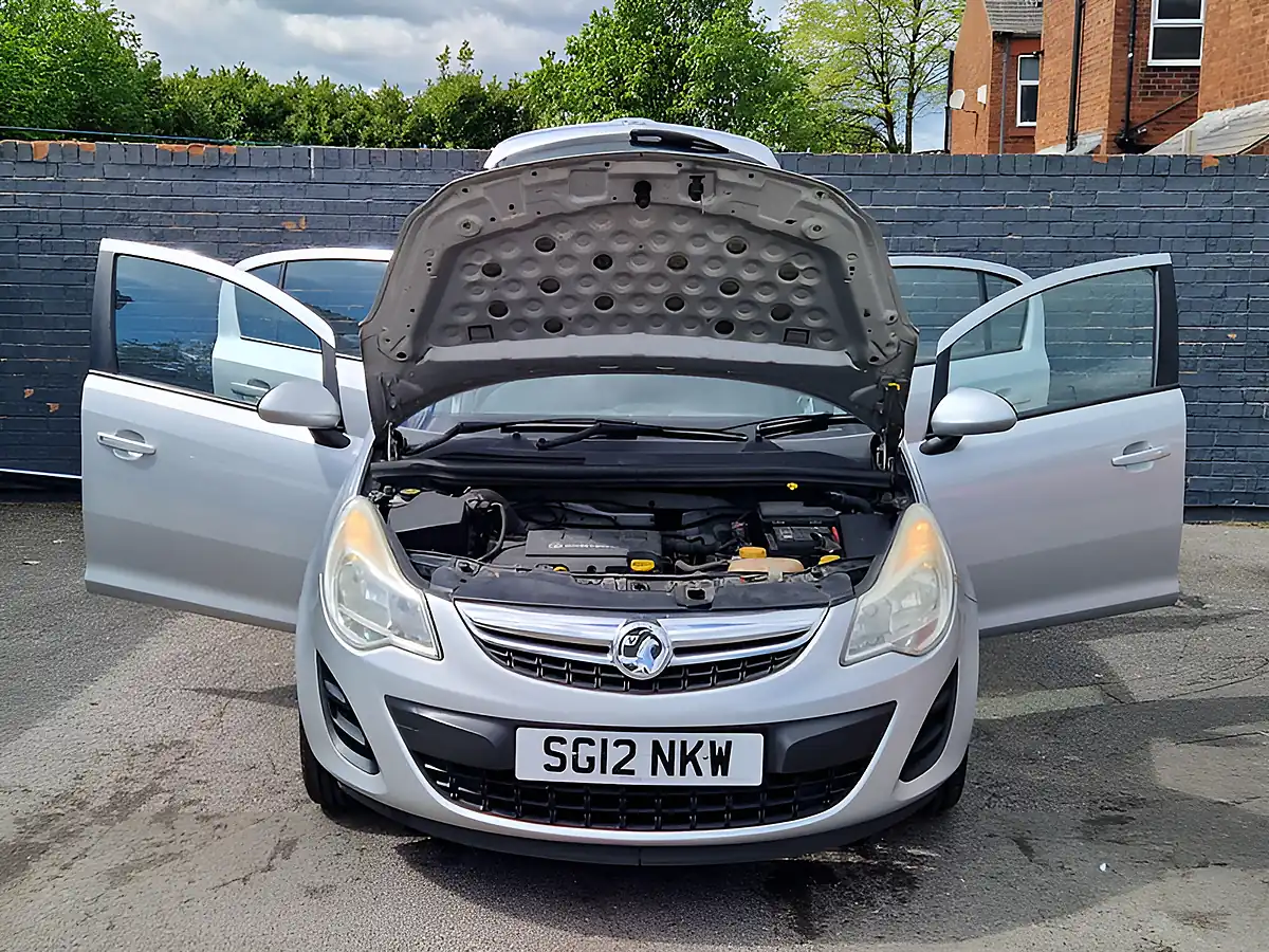 Used 2012 Vauxhall Corsa Se Silver - Interior and Exterior details 10