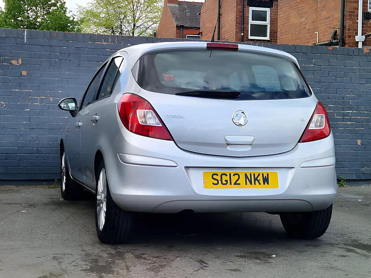 Used 2012 Vauxhall Corsa Se Silver - Interior and Exterior details 13