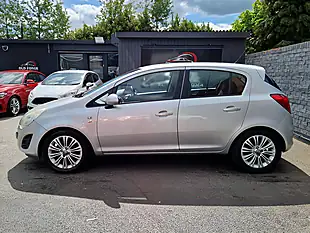 Used 2012 Vauxhall Corsa Se Silver - Interior and Exterior details 6