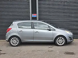 Used 2012 Vauxhall Corsa Se Silver - Interior and Exterior details 7