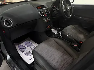 Used 2012 Vauxhall Corsa Se Silver - Interior and Exterior details 16