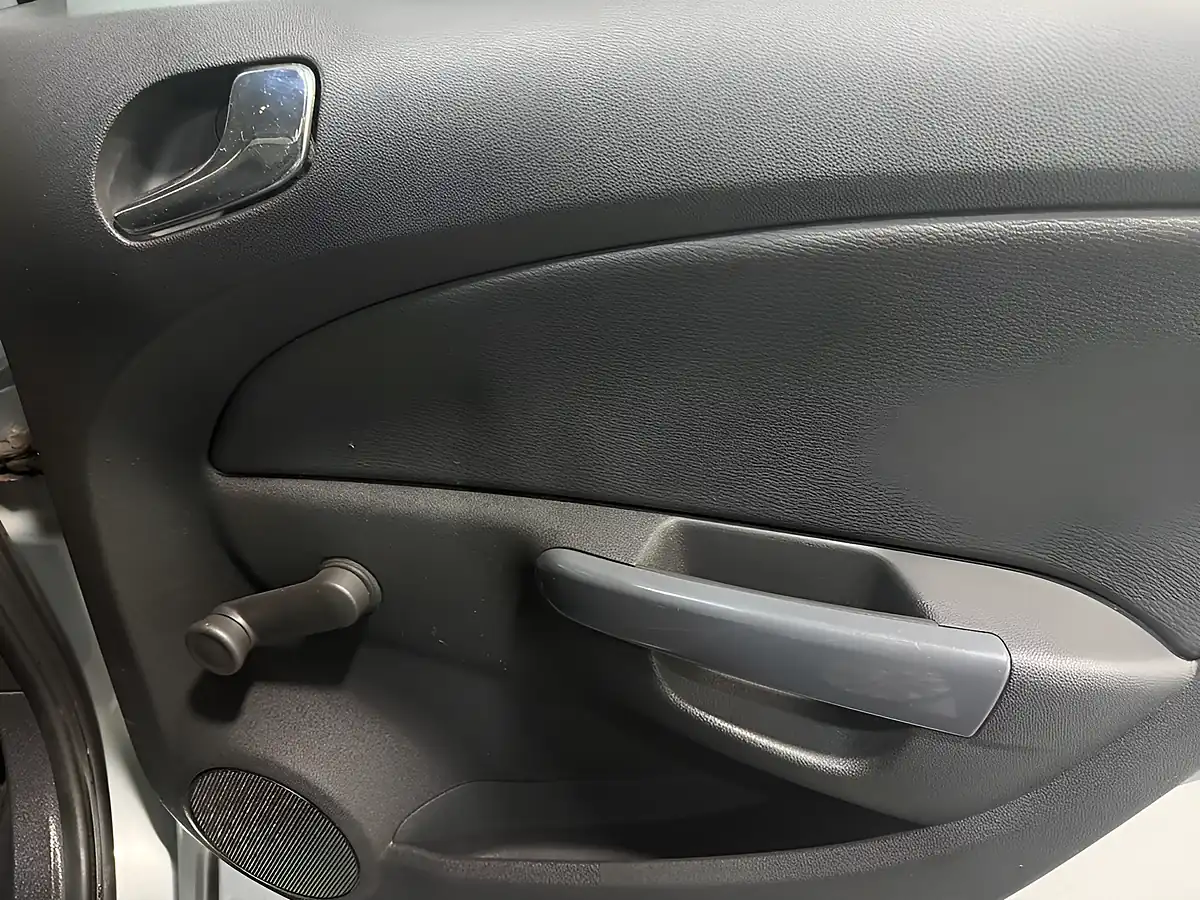 Used 2012 Vauxhall Corsa Se Silver - Interior and Exterior details 20