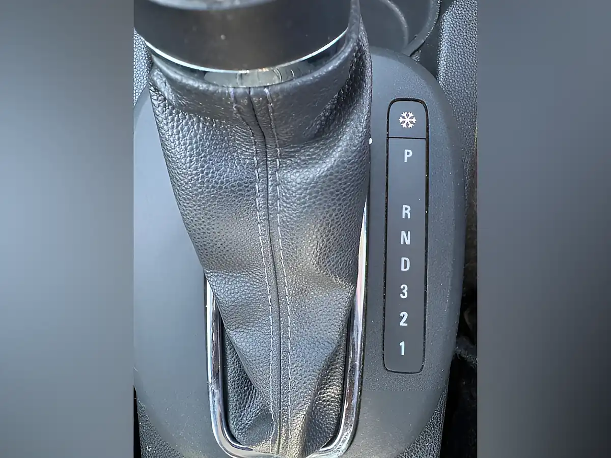 Used 2012 Vauxhall Corsa Se Silver - Interior and Exterior details 12