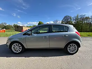 Used 2012 Vauxhall Corsa Se Silver - Interior and Exterior details 5