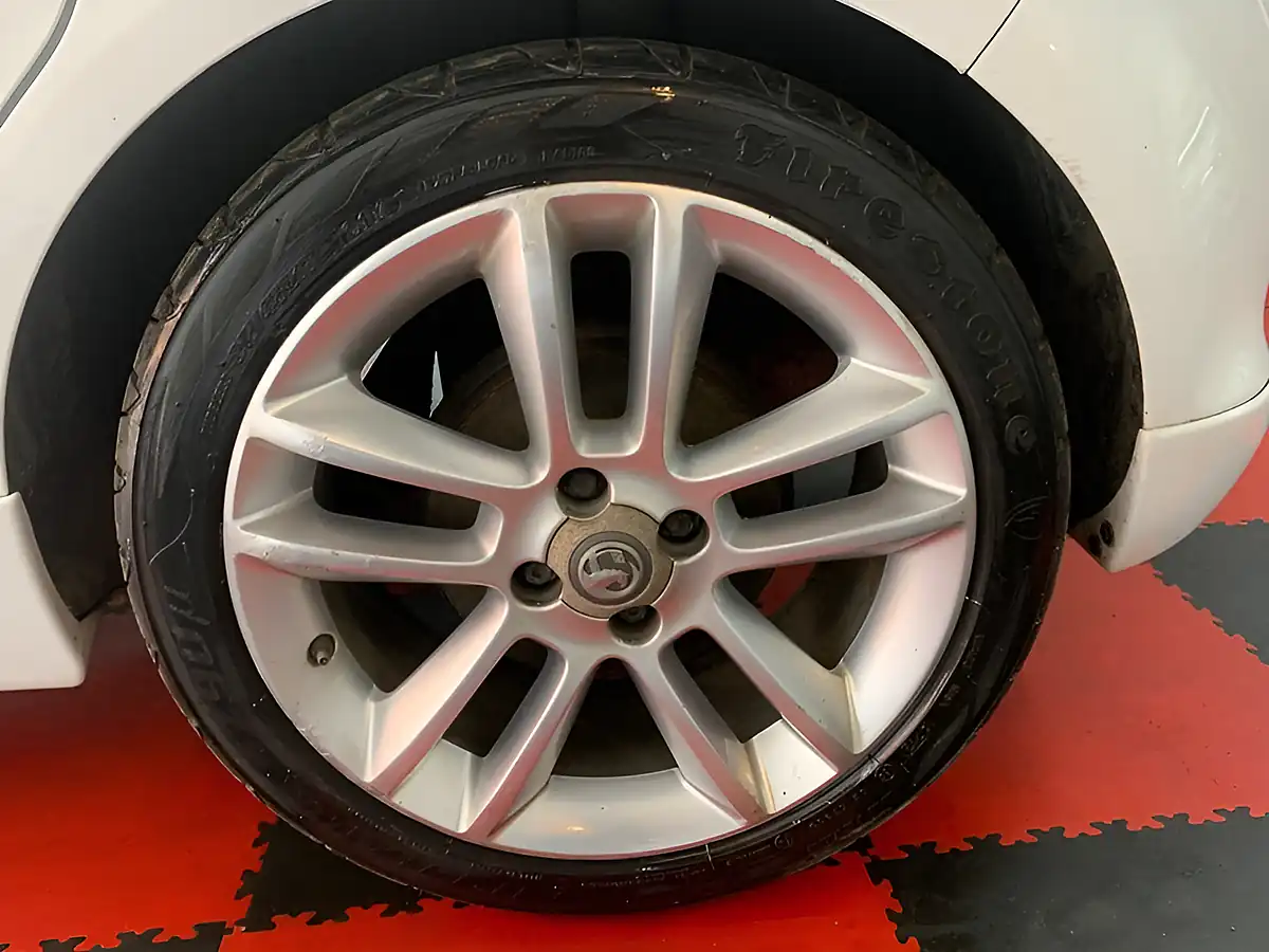 Used 2012 Vauxhall Corsa Sri White - Interior and Exterior details 12
