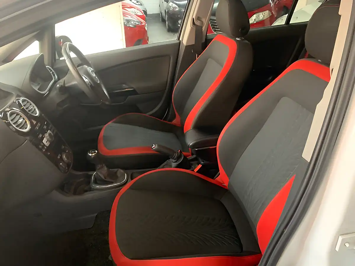 Used 2012 Vauxhall Corsa Sri White - Interior and Exterior details 16