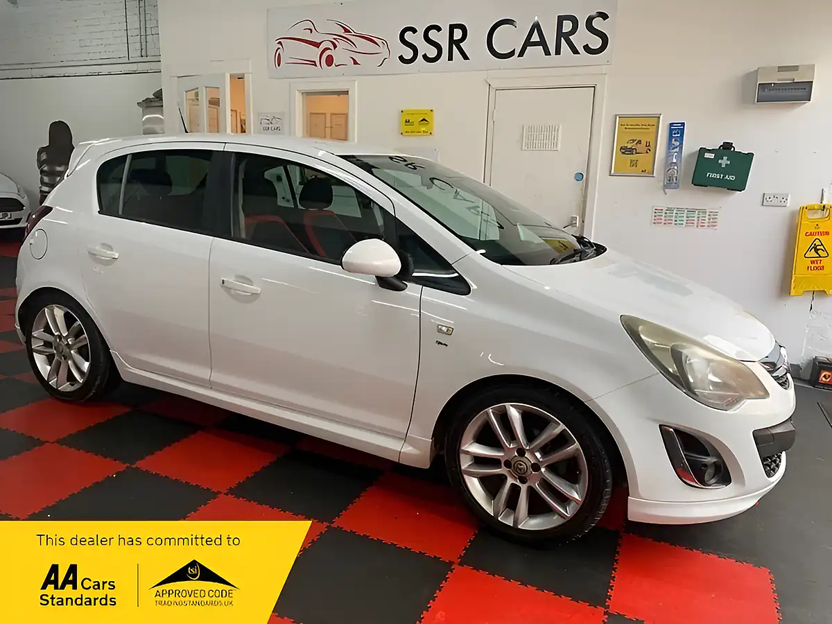 Used 2012 Vauxhall Corsa Sri White - Interior and Exterior details 2