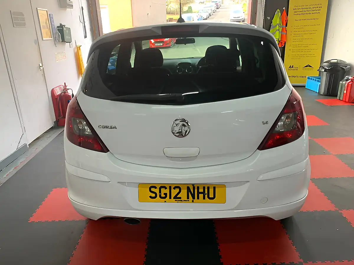 Used 2012 Vauxhall Corsa Sri White - Interior and Exterior details 7