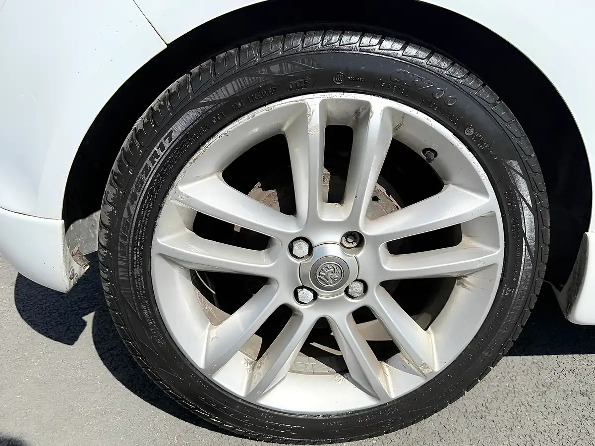 Used 2012 Vauxhall Corsa Sri White - Interior and Exterior details 16