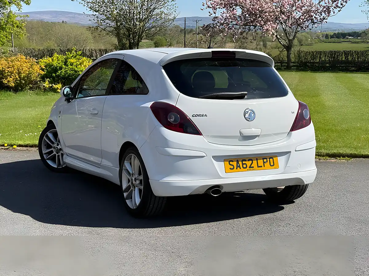 Used 2012 Vauxhall Corsa Sri White - Interior and Exterior details 8