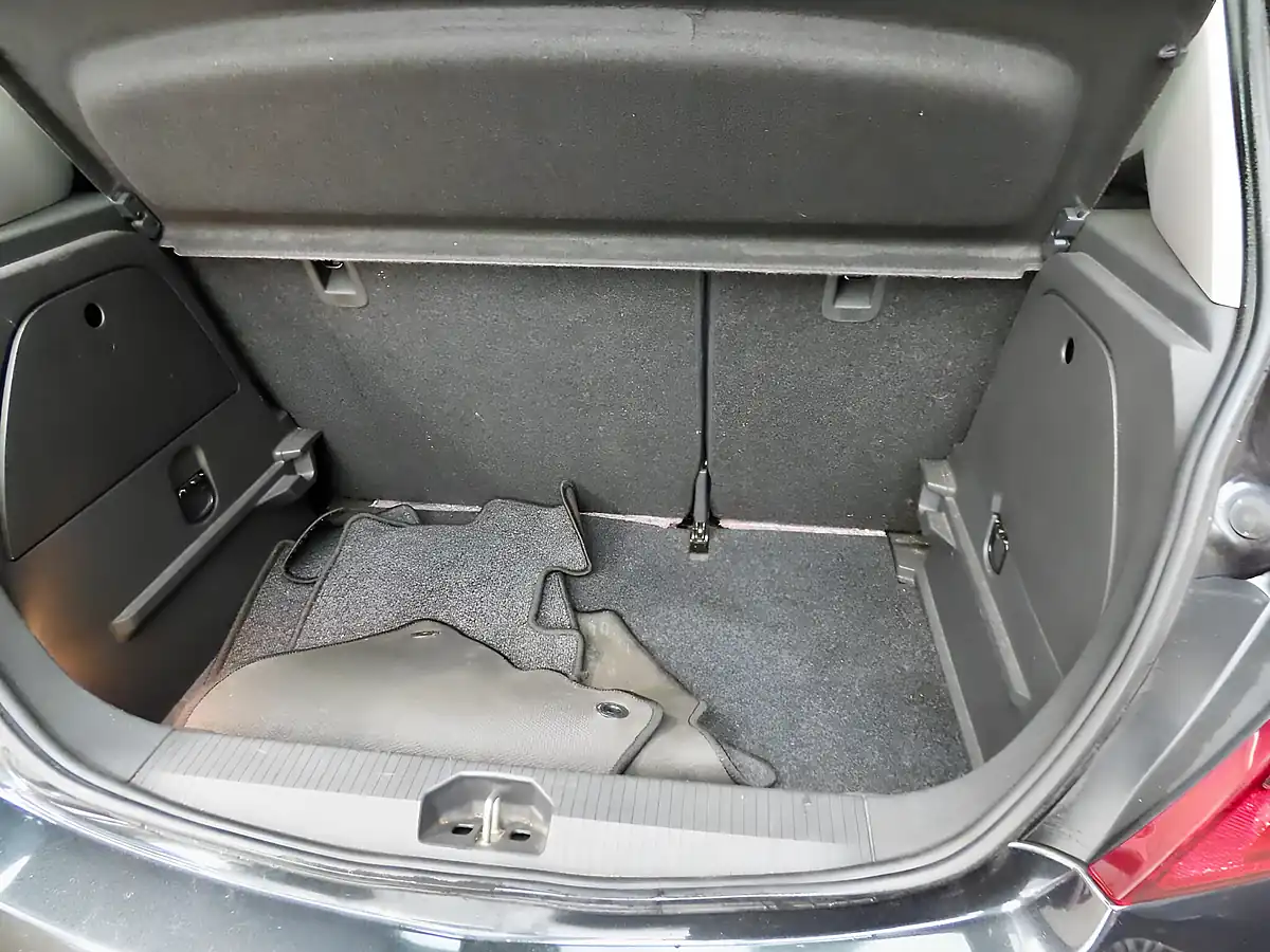 Used 2012 Vauxhall Corsa Sxi Black - Interior and Exterior details 6