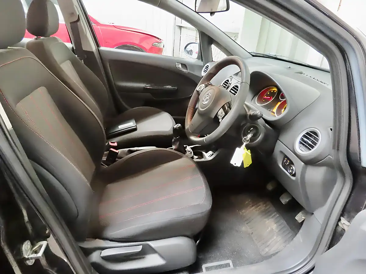 Used 2012 Vauxhall Corsa Sxi Black - Interior and Exterior details 8