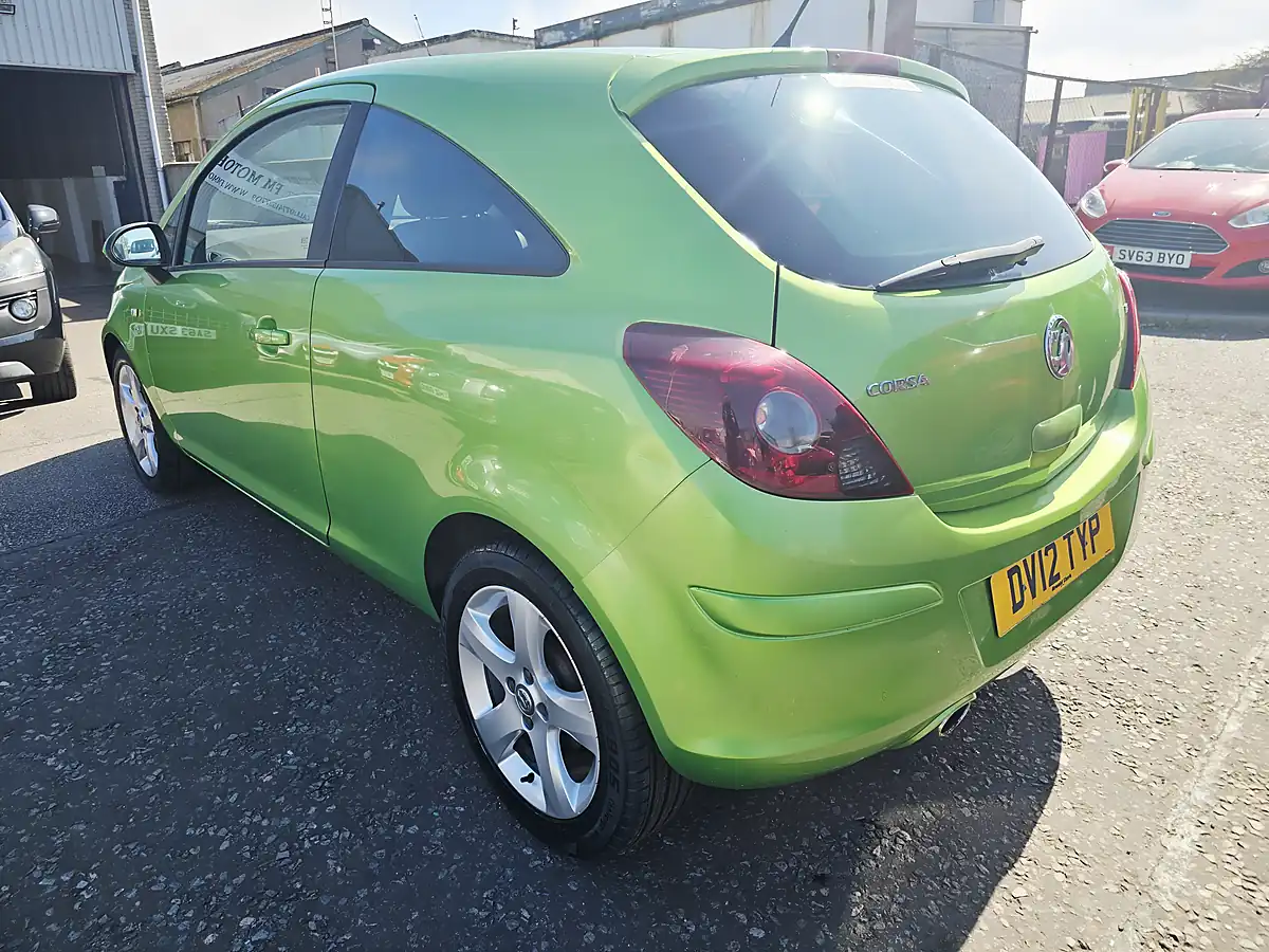 Used 2012 Vauxhall Corsa Sxi Green - Interior and Exterior details 5