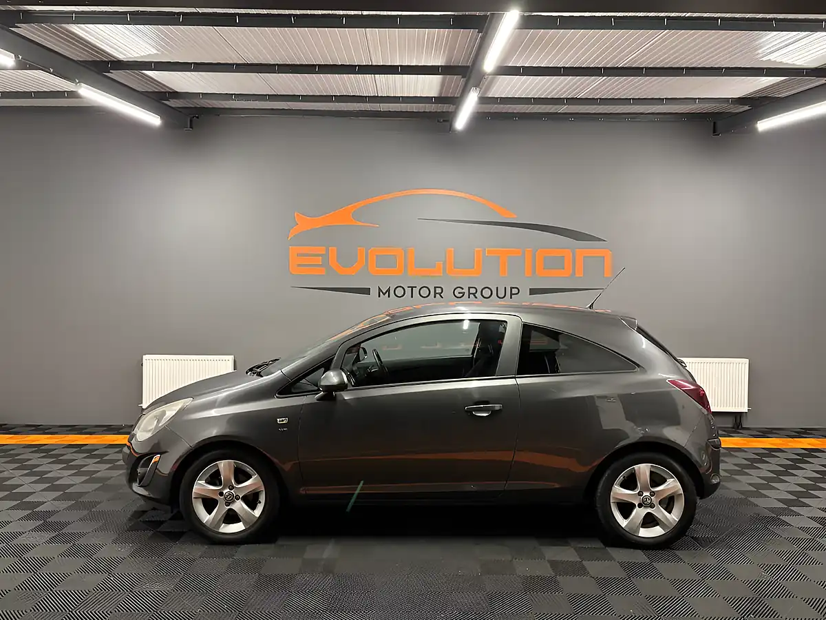 Used 2012 Vauxhall Corsa Sxi Grey - Interior and Exterior details 2