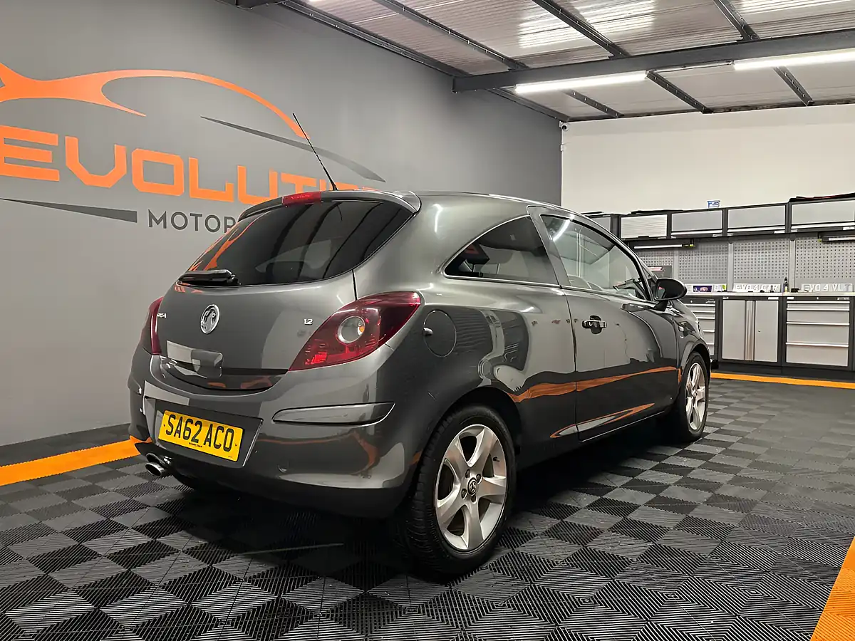 Used 2012 Vauxhall Corsa Sxi Grey - Interior and Exterior details 6