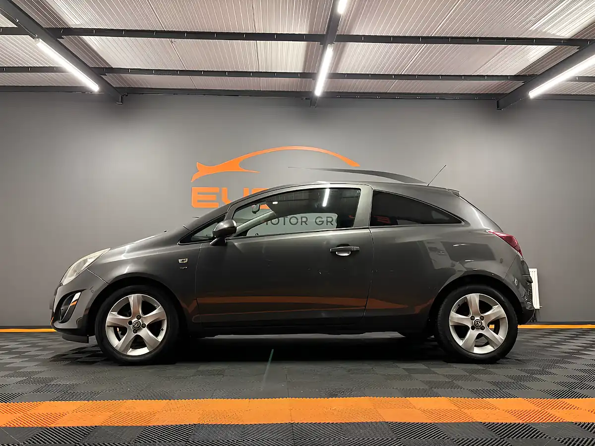 Used 2012 Vauxhall Corsa Sxi Grey - Interior and Exterior details 8