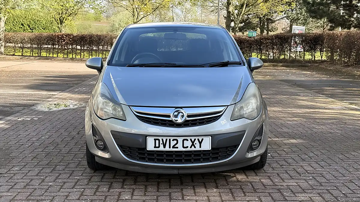 Used 2012 Vauxhall Corsa Sxi Silver - Interior and Exterior details 2